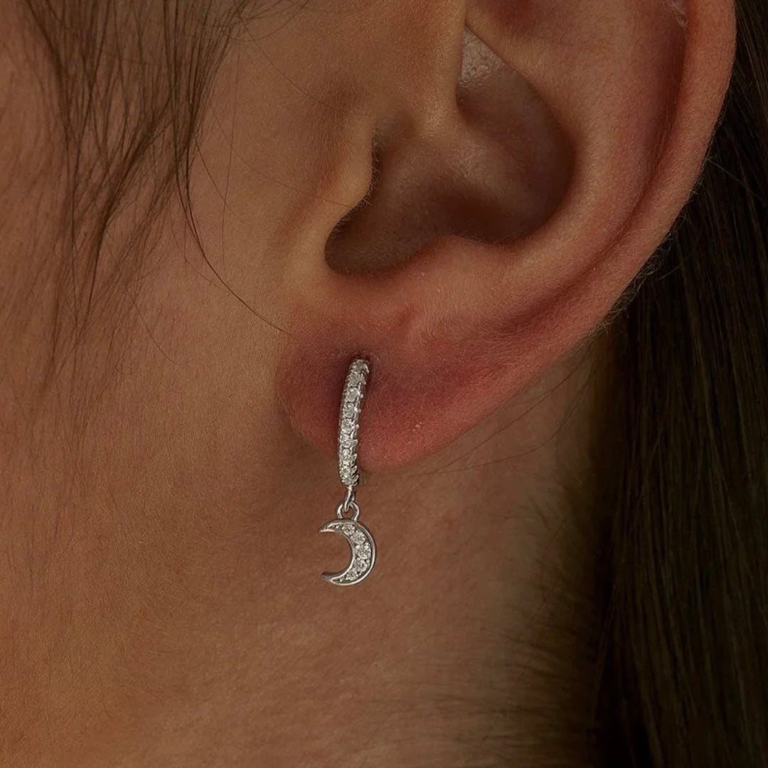 Lineargent orecchini a cerchio con ciondoli design luna con zirconi