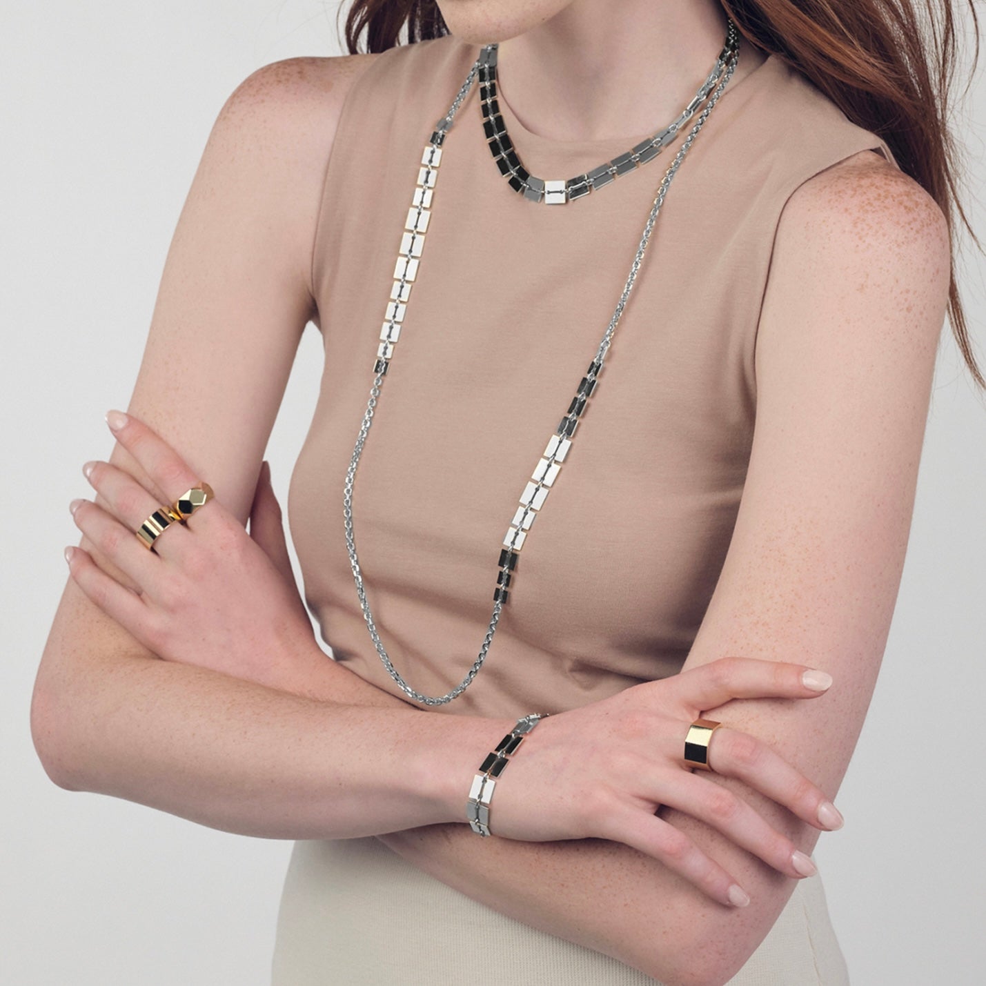 Collana lunga argentata Lux