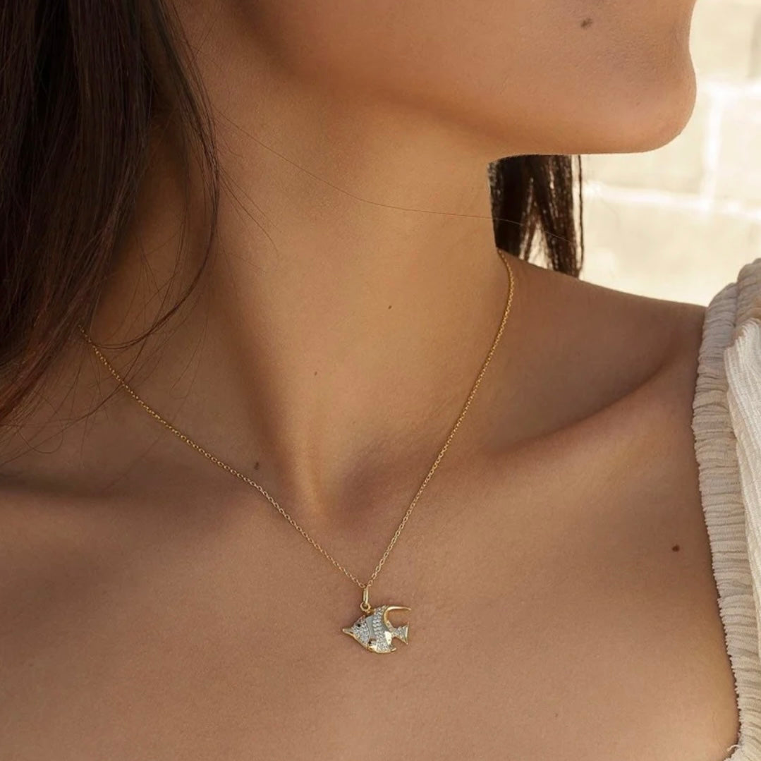 Lineargent collane con ciondolo a forma di pesce con zirconi