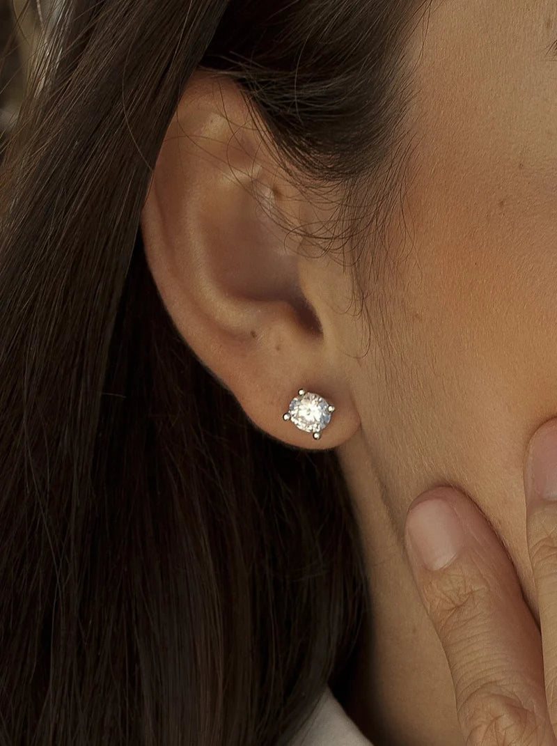 Lineargent Orecchini in argento con zirconi con chiusura a farfallina