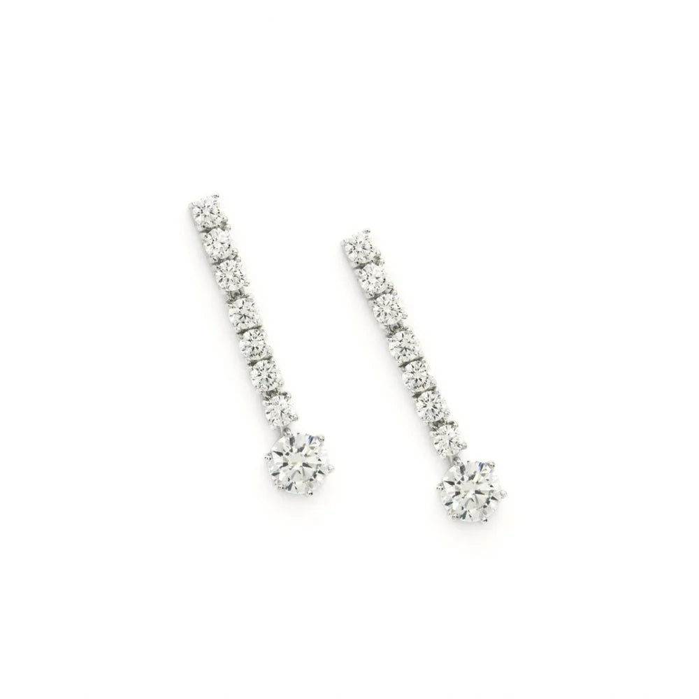 Lineargent Orecchini lunghi con design lineare rigido in zirconi