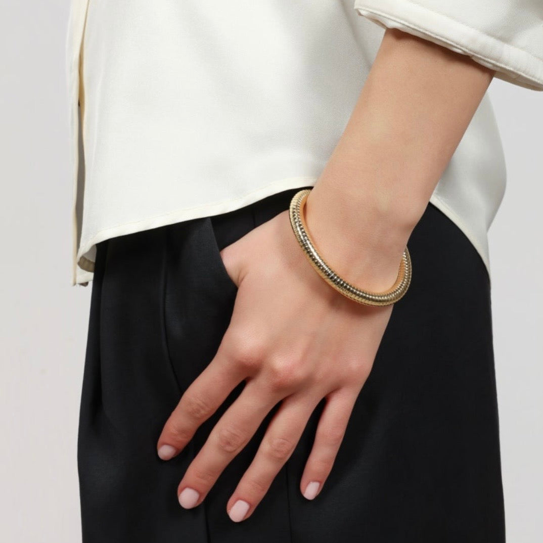Unoaerre bracciale rigido tubogas dorato