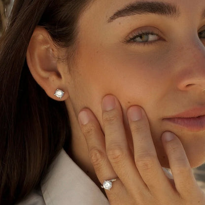 Lineargent anello solitario dal design curvo con zirconia centrale