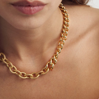 Unoaerre Collana in bronzo dorato