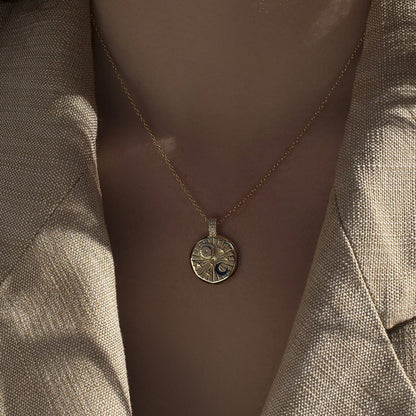 Lineargent collana medaglia design universo con dettaglio zirconi