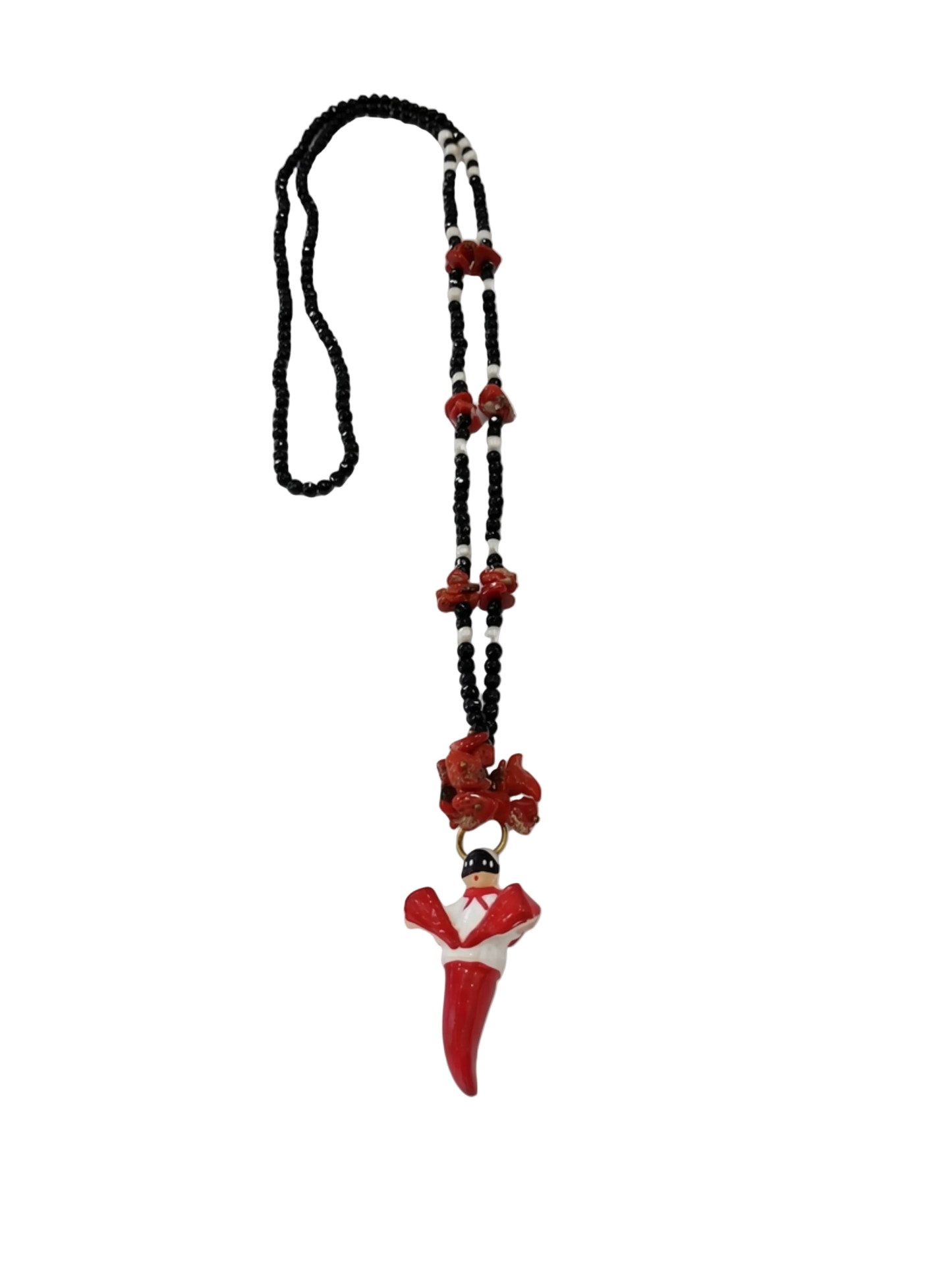 Collana Lucky Stone – Onice Nero e Spezzati di Corallo con Pulcinella in Resina – 60 cm