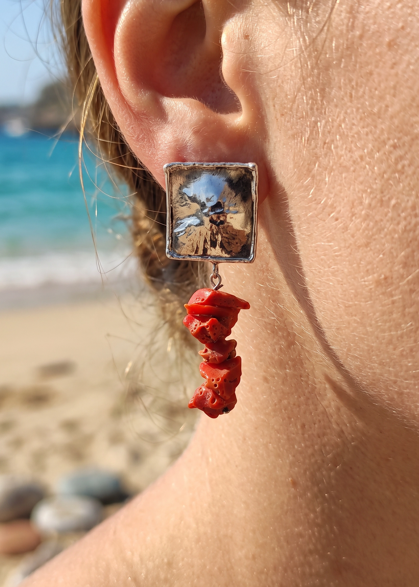 Orecchino in Corallo Mediterraneo Spezzato – Argento 925 Quadrato, Lavorazione Artigianale