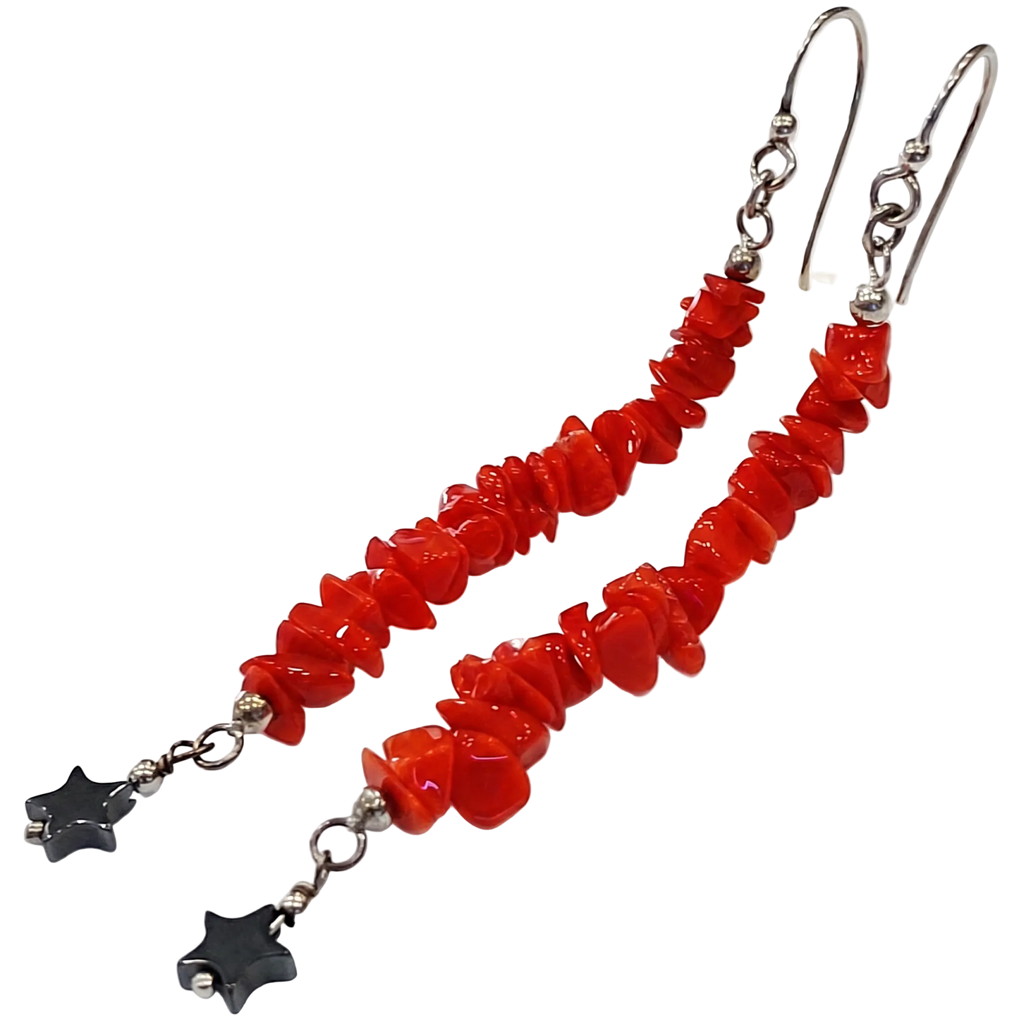 Orecchino in Corallo Mediterraneo Spezzato, Argento 925 e Ematite – Lavorazione Artigianale