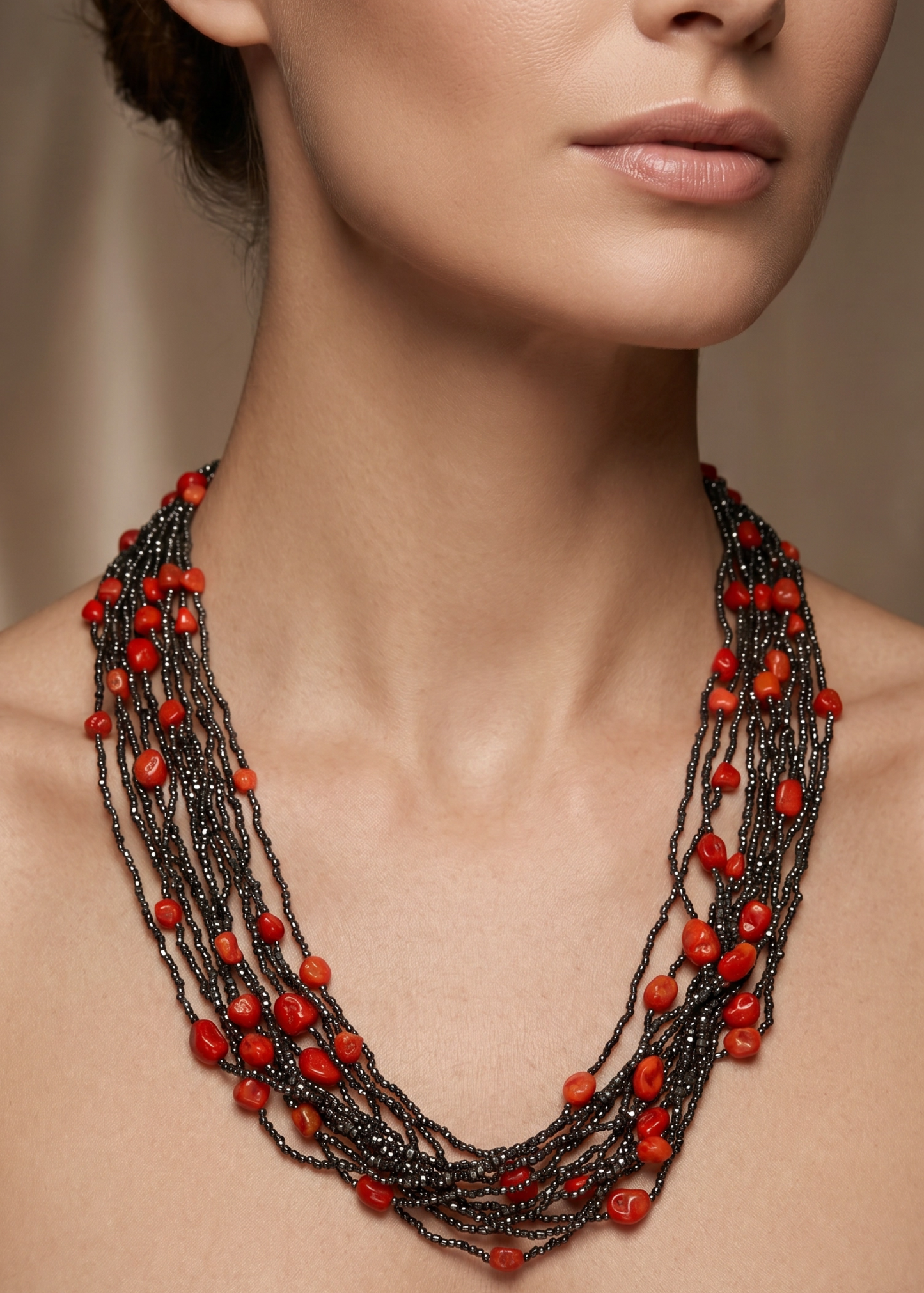 Collana Multifilo in Corallo Mediterraneo ed Ematite